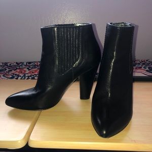 Dolce & Gabbana Ankle Booties 💖